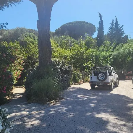 빌라 Domaine L'oiseau Bleu, 800 M From The In 생트막시메