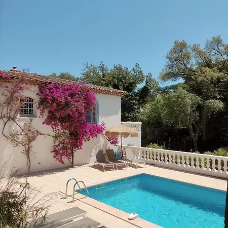 Domaine L'oiseau Bleu Villa *