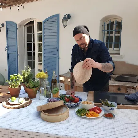 Domaine L'oiseau Bleu, 800 M From The In *