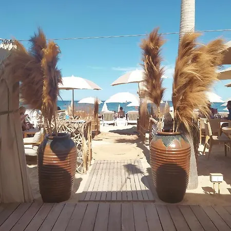 Domaine L'oiseau Bleu, 800 M From The In 别墅