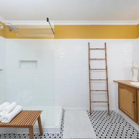 Luxury Family With Large Pool, Garden & Outdoor Dining Near Beach, Domaine L'oiseau Bleu In Villa