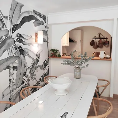 ヴィラ Domaine L'oiseau Bleu, 800 M From The In サント・マキシム