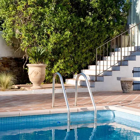 Luxury Family With Large Pool, Garden & Outdoor Dining Near Beach, Domaine L'oiseau Bleu In Villa Sainte-Maxime