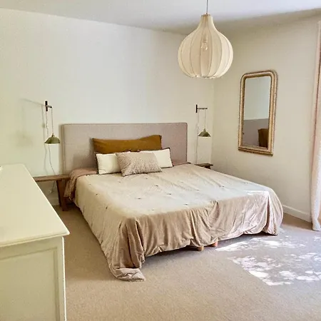 Luxury Family With Large Pool, Garden & Outdoor Dining Near Beach, Domaine L'oiseau Bleu In